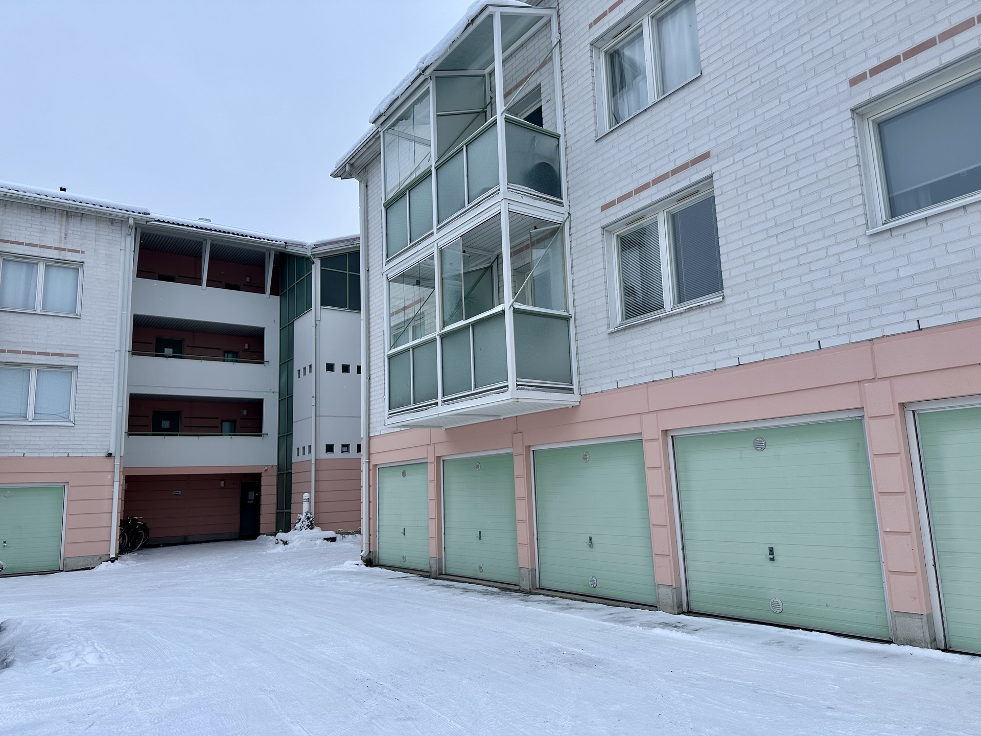 Isokatu 86, Oulu