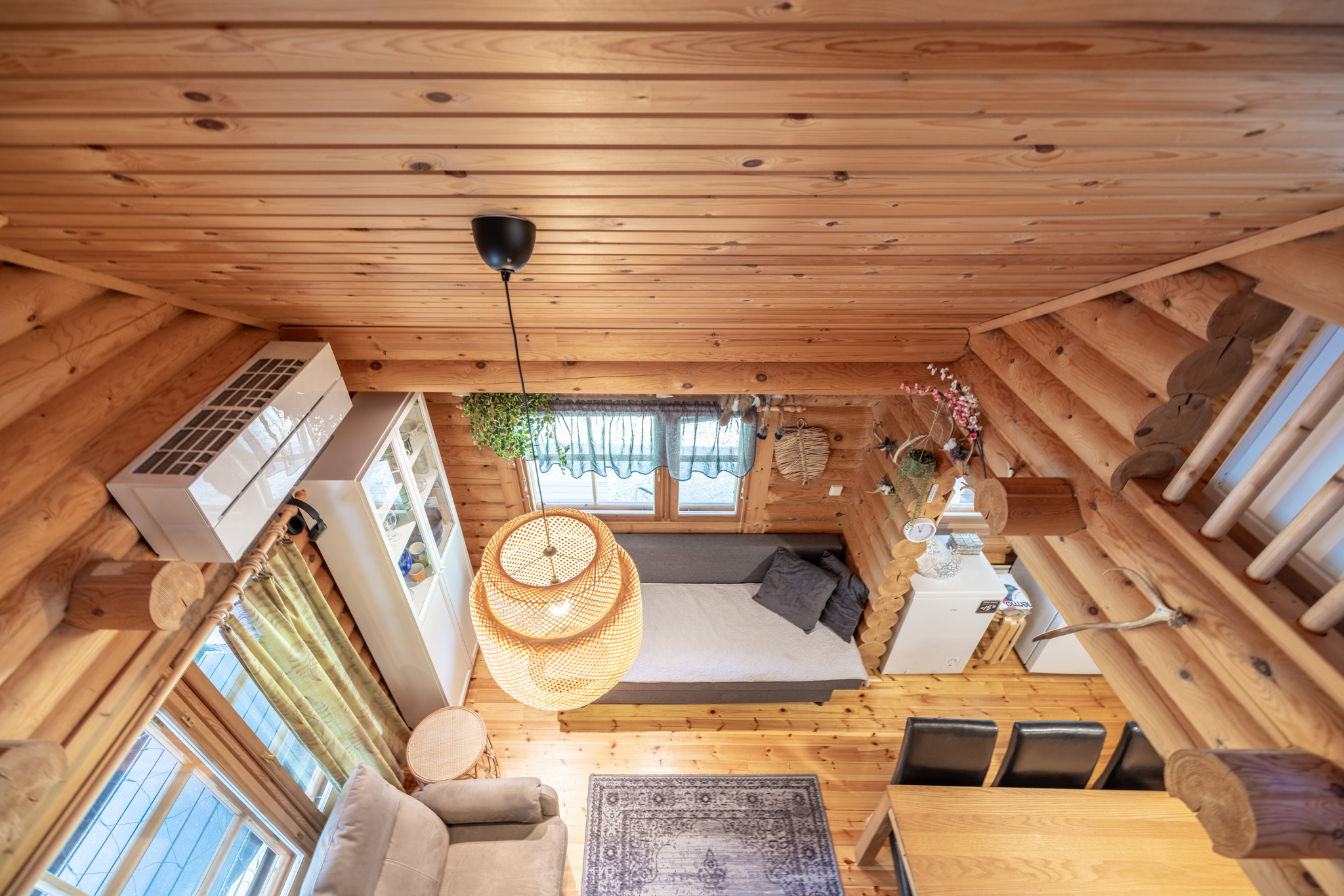 Näkymä parvelta alas