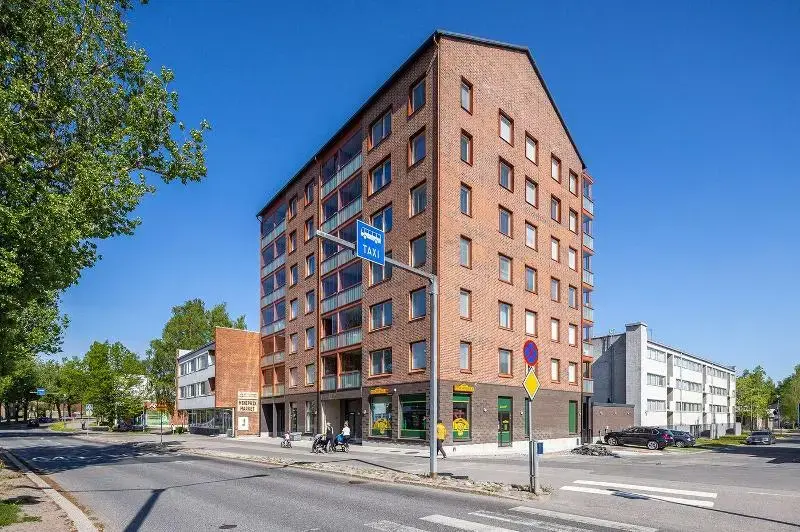 Kirkonkyläntie 11, Malmi, Helsinki