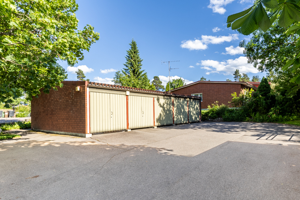Kirsitie 12, Heikinlaakso, Helsinki