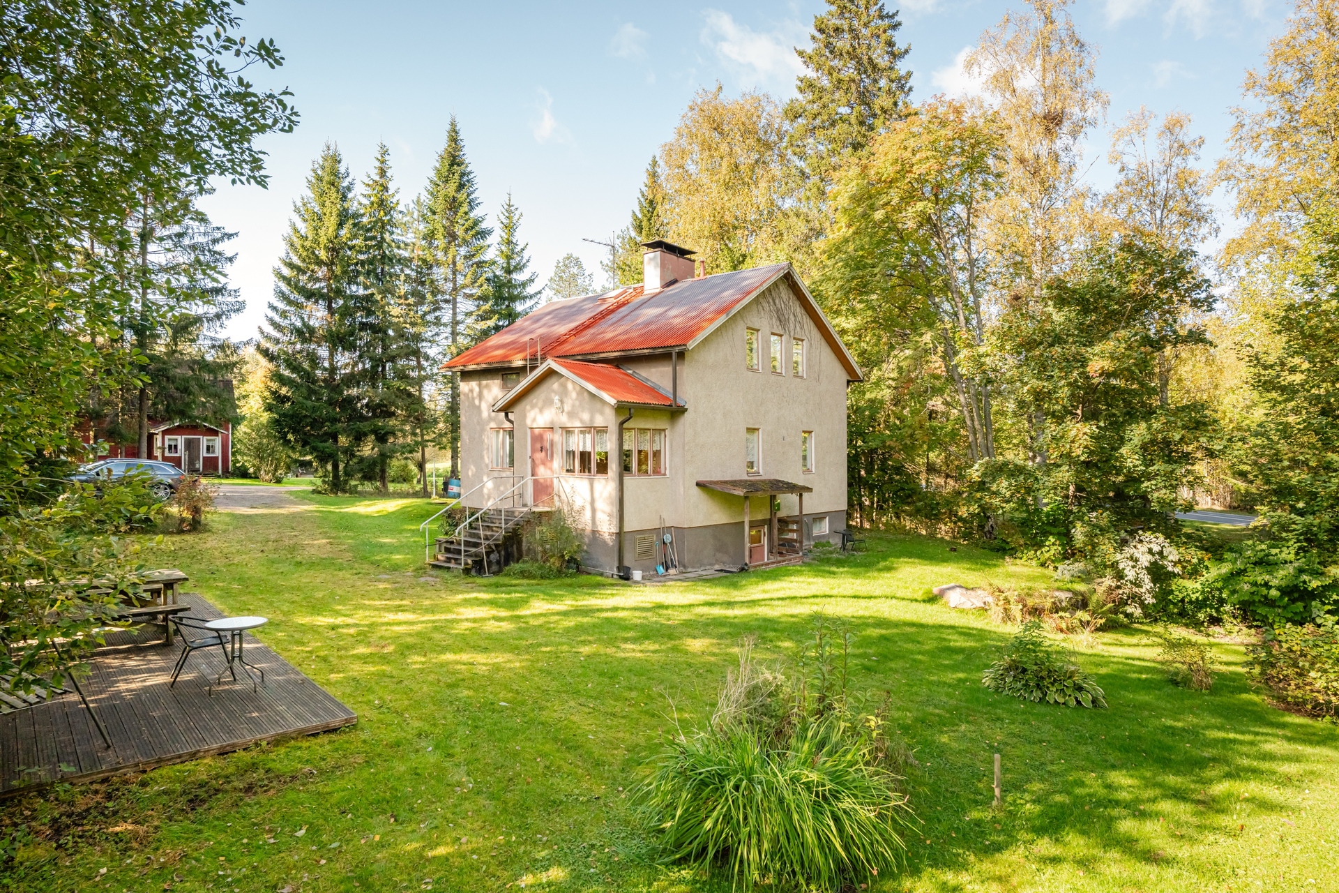 Piilomäentie 4, Launonen, Loppi