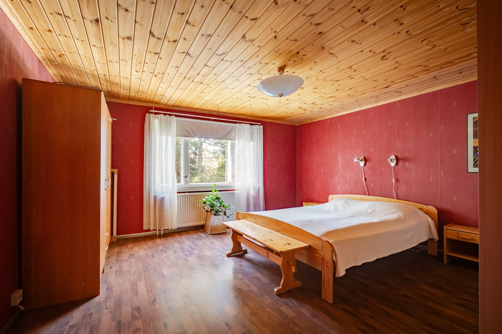 Piilomäentie 4, Launonen, Loppi