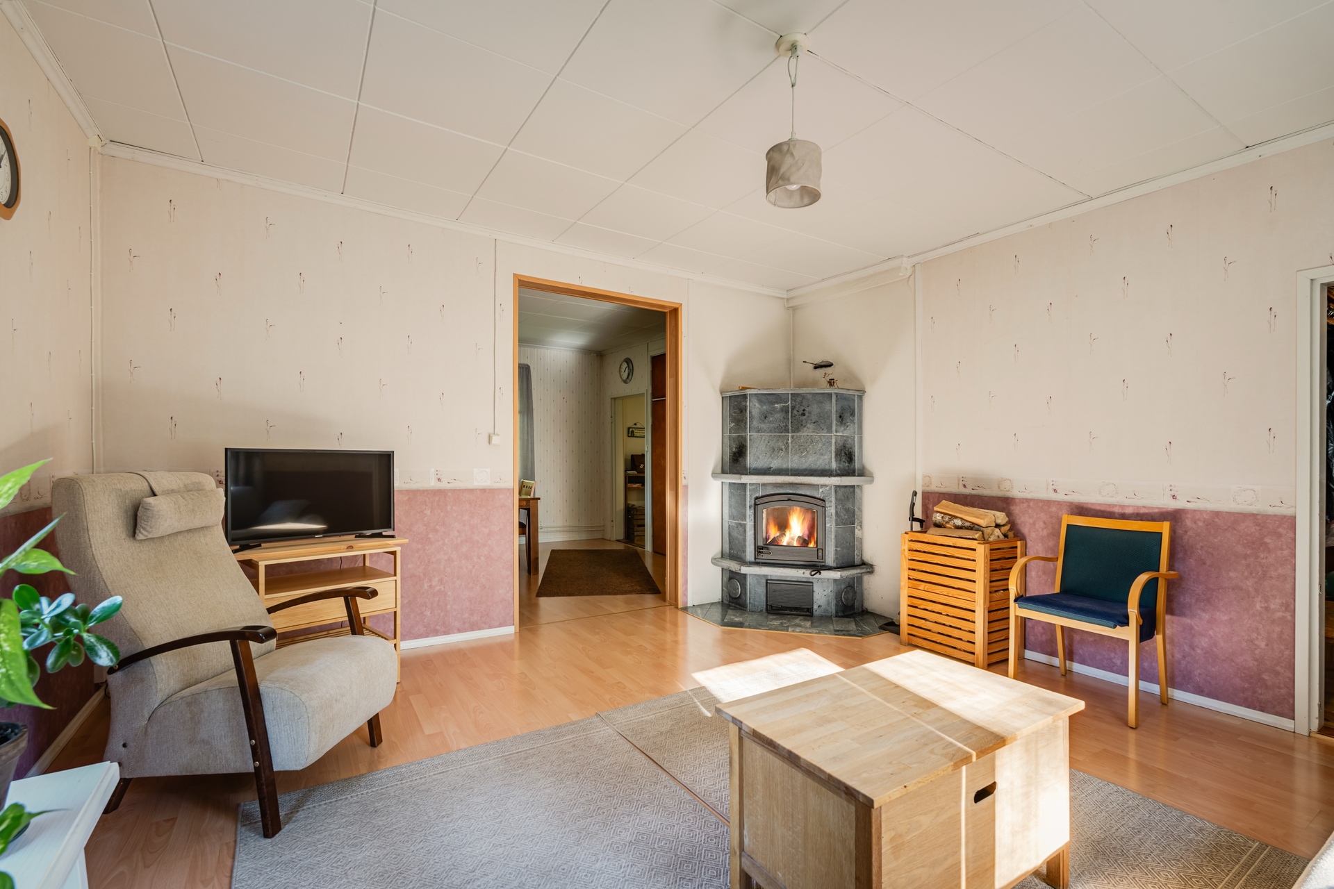 Piilomäentie 4, Launonen, Loppi