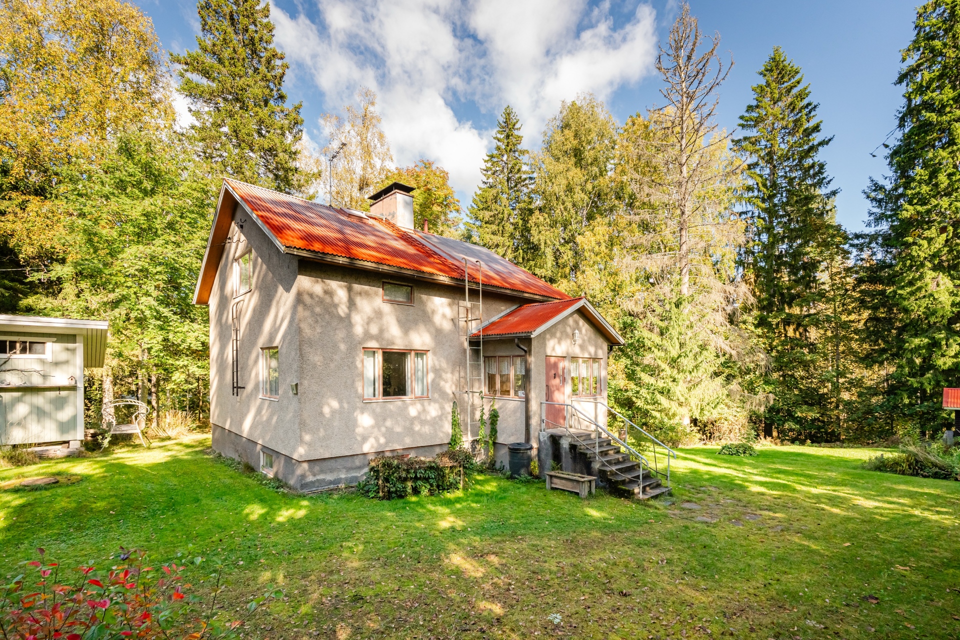 Piilomäentie 4, Launonen, Loppi