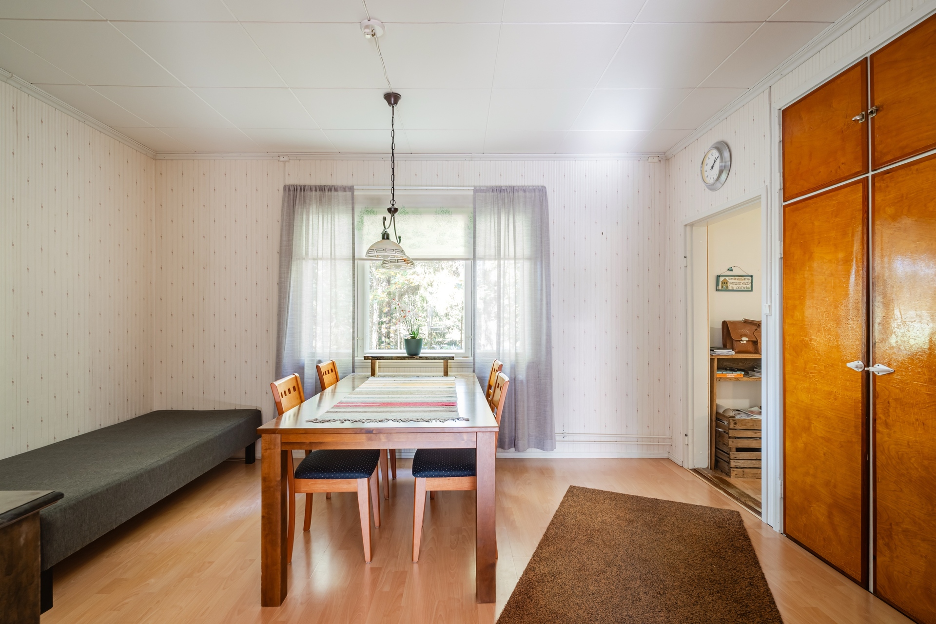 Piilomäentie 4, Launonen, Loppi