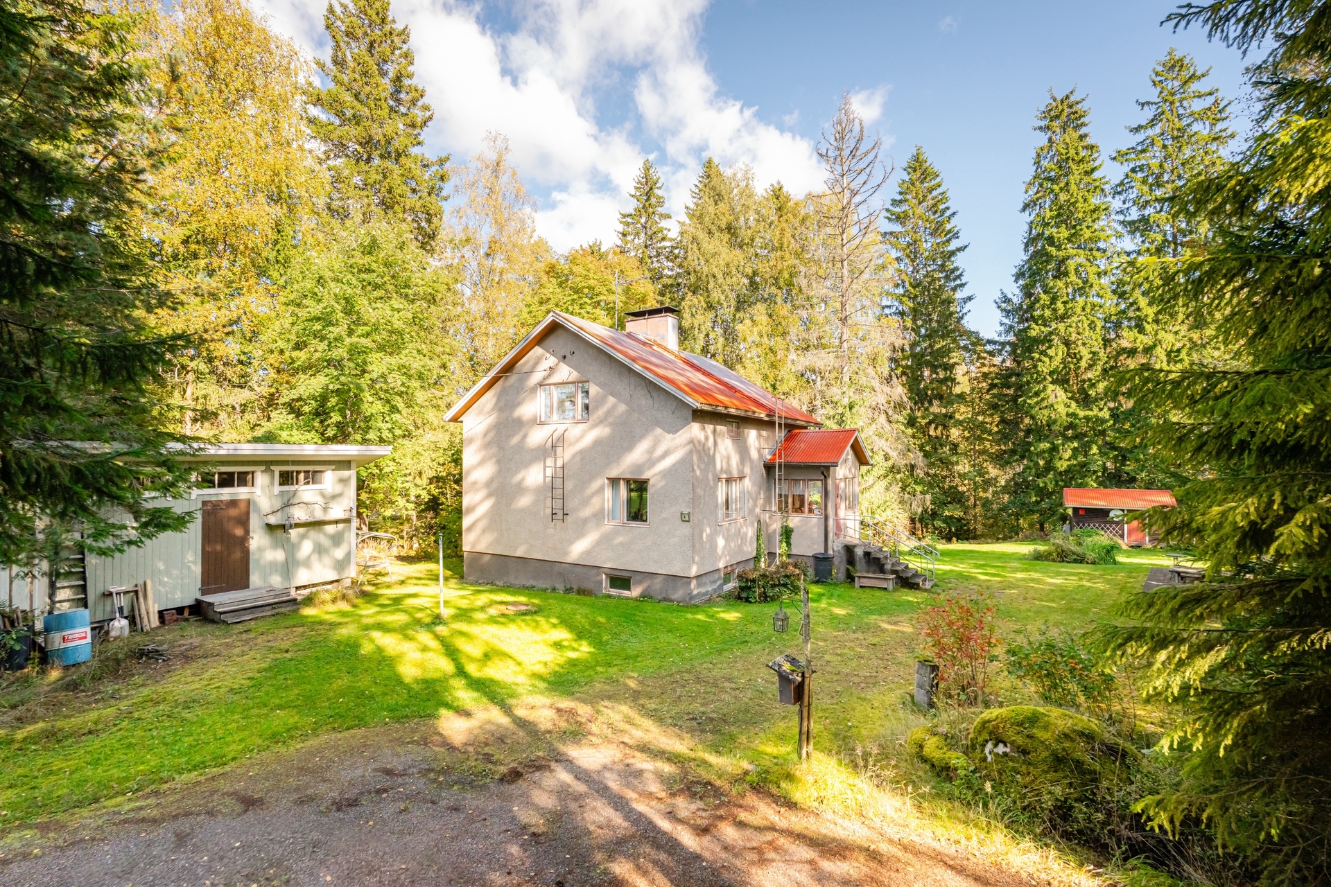 Piilomäentie 4, Launonen, Loppi