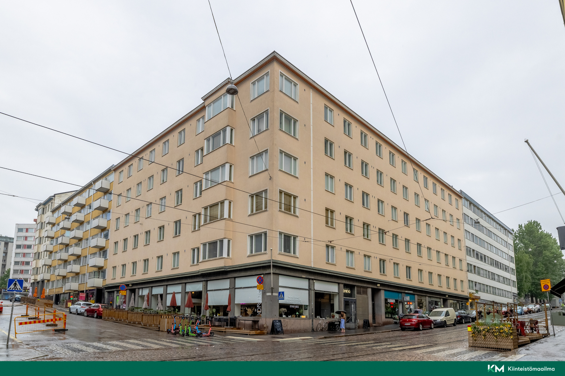 Julkisivu