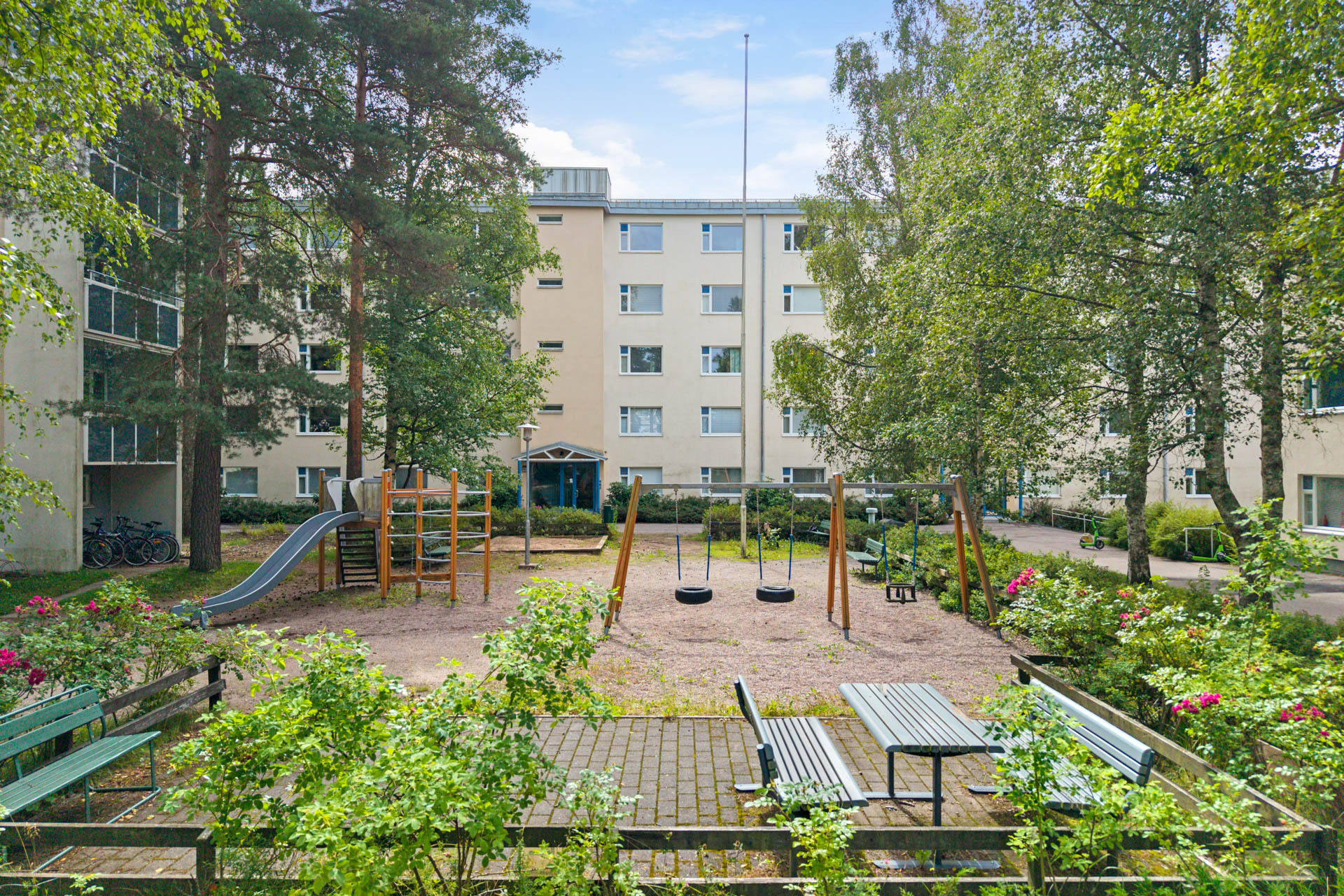 Laajavuorenrinne 5, Martinlaakso, Vantaa