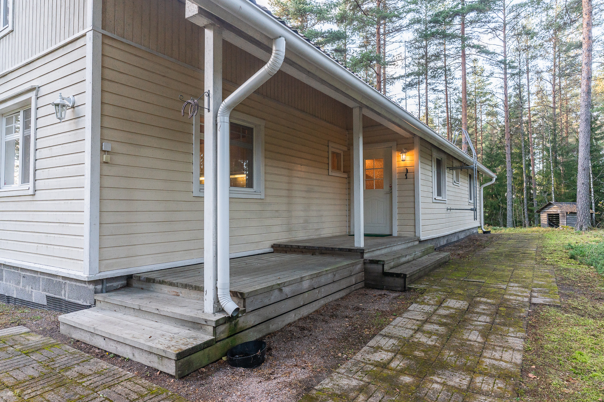 Sisäänkäynti 