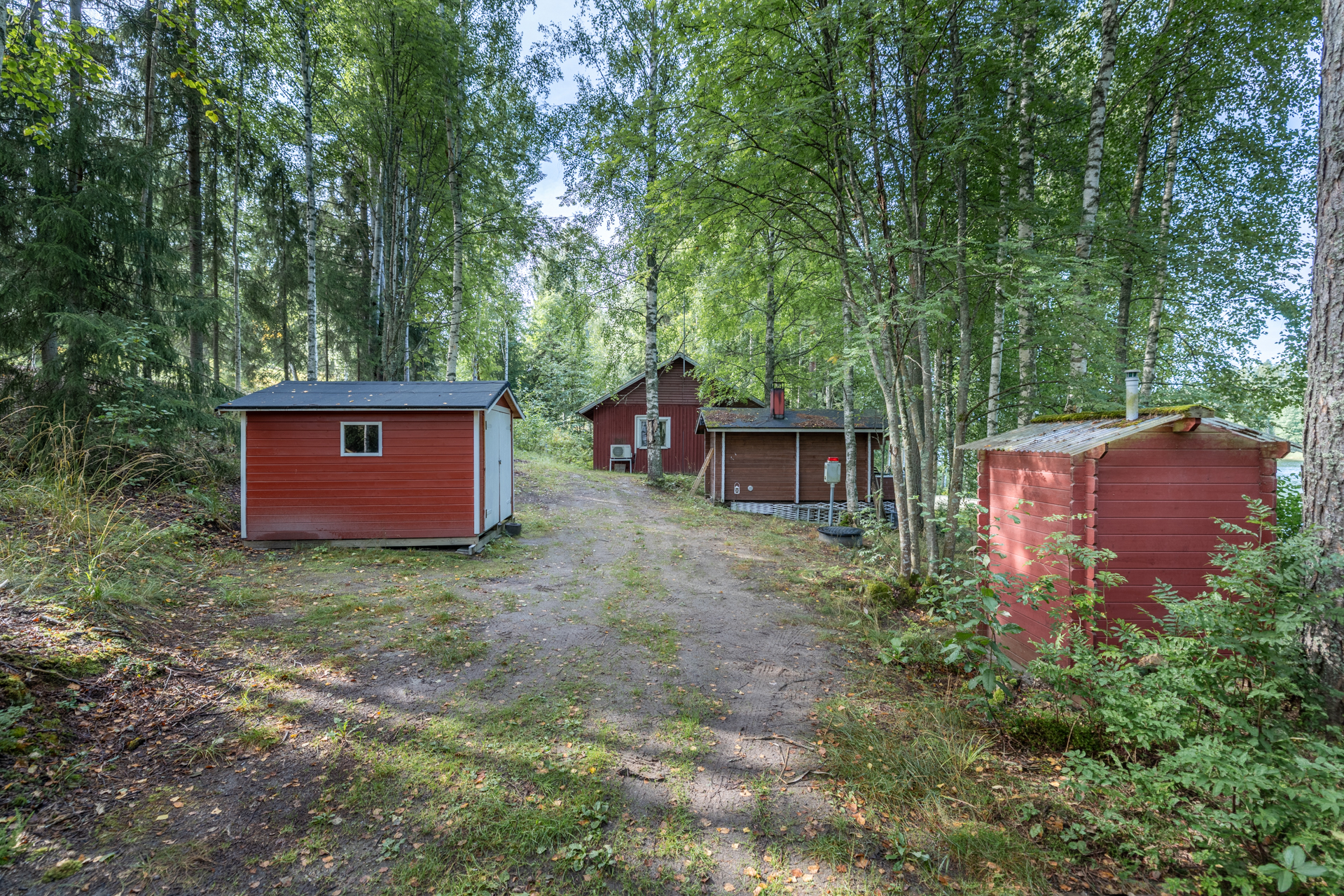 Saapuminen pihaan