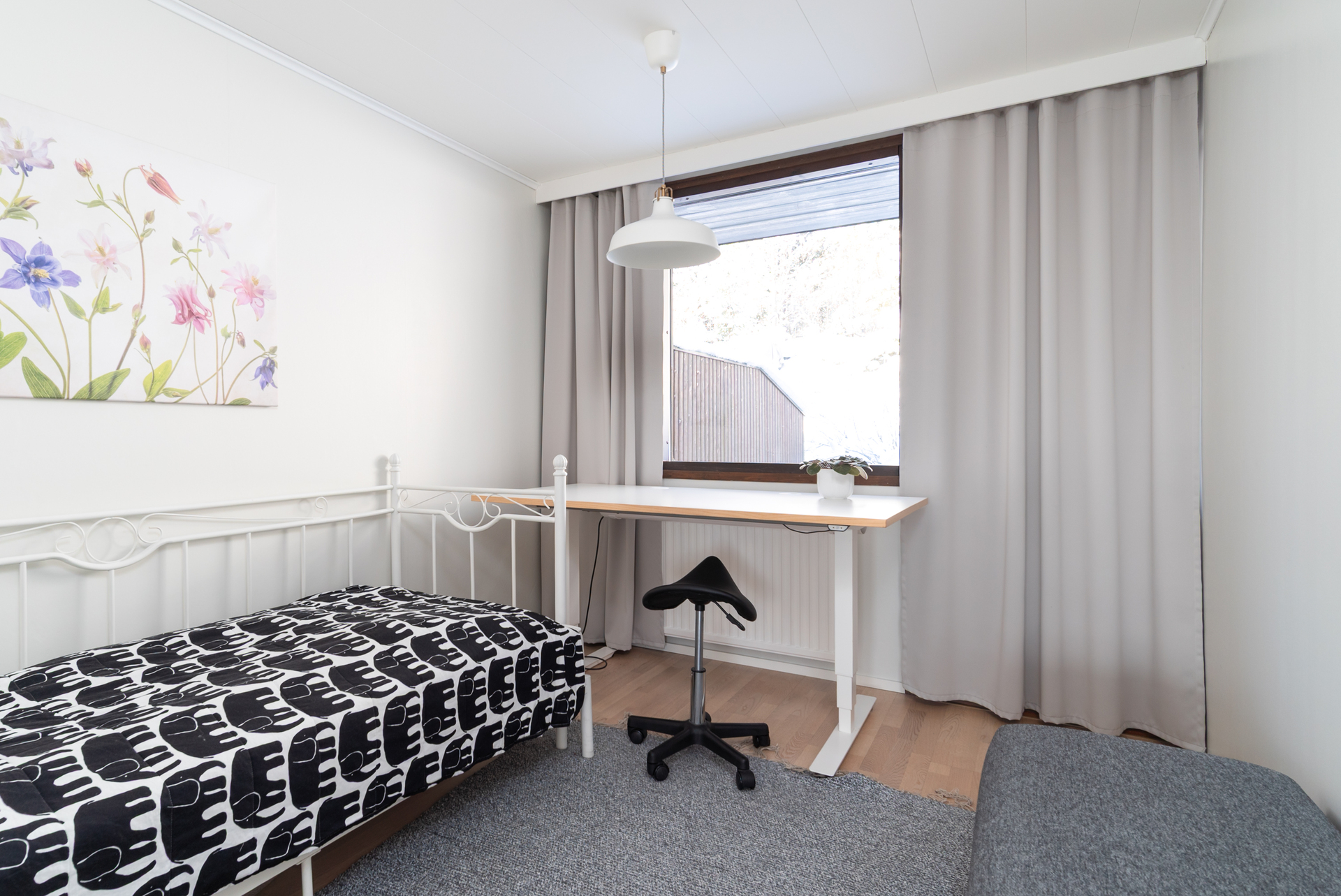 Yläkerta makuuhuone