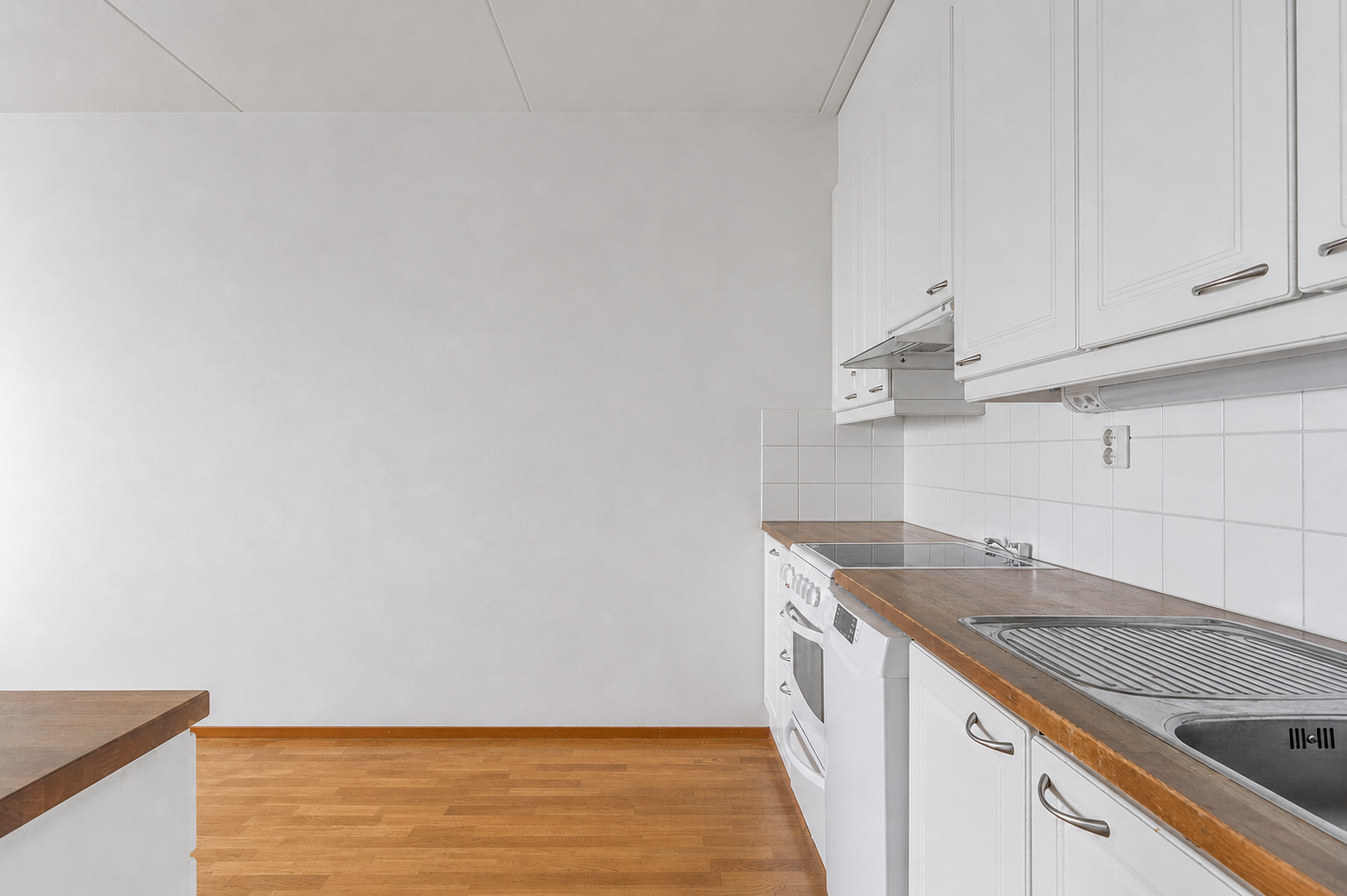 Leikosaarentie 27, Aurinkolahti, Helsinki