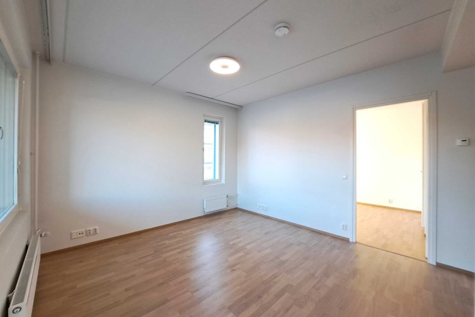 Kuninkaantammenkierto 10, , Kuninkaantammi, Helsinki