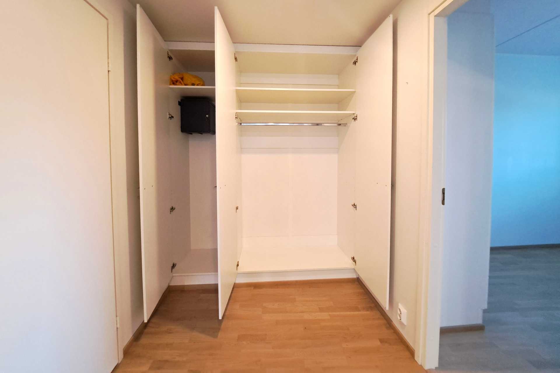 Kuninkaantammenkierto 10, , Kuninkaantammi, Helsinki