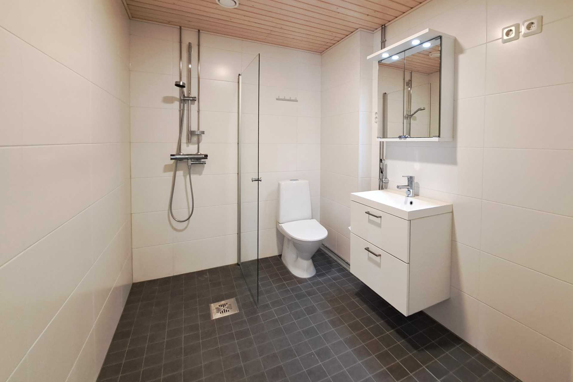 Kuninkaantammenkierto 10, , Kuninkaantammi, Helsinki