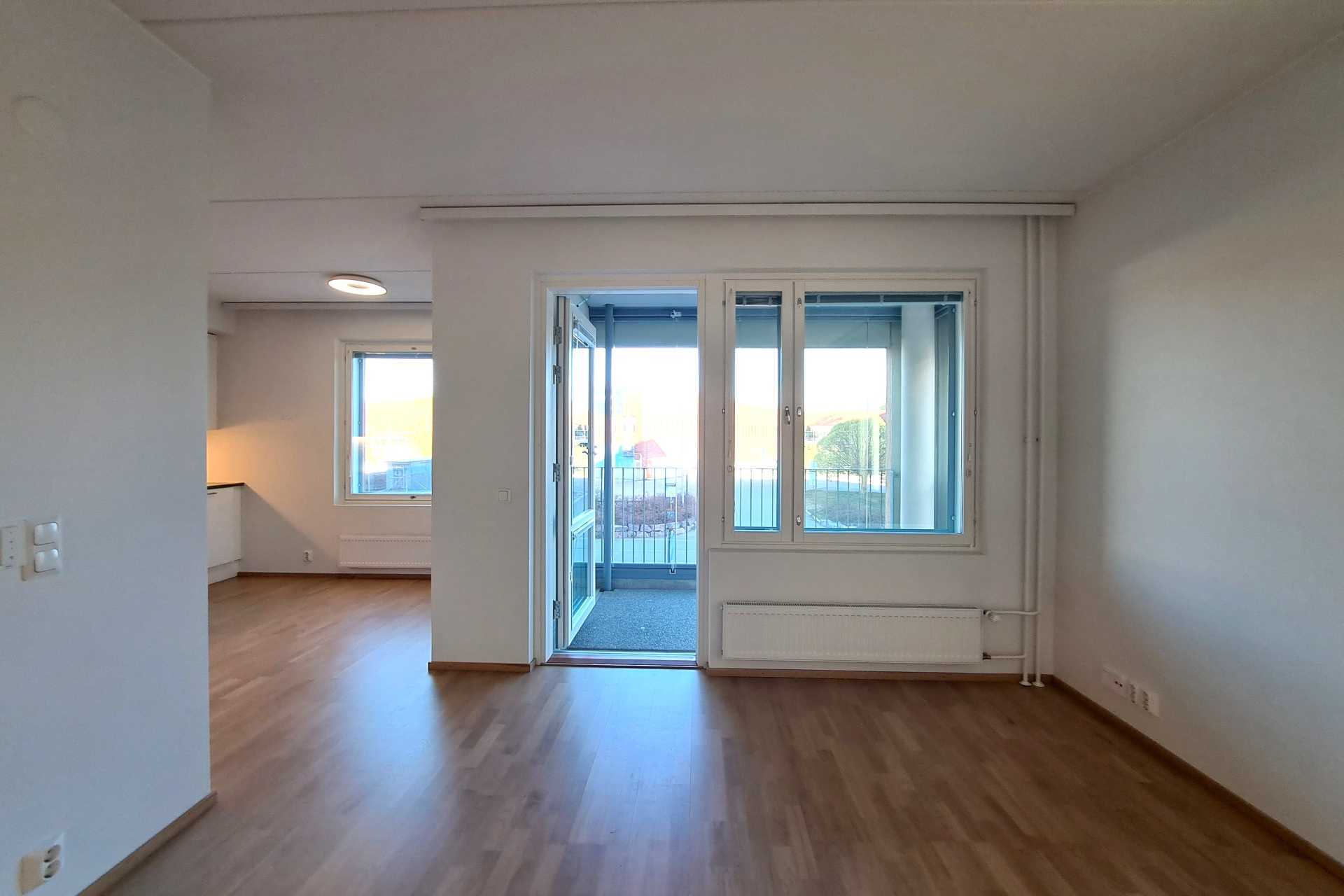 Kuninkaantammenkierto 10, , Kuninkaantammi, Helsinki