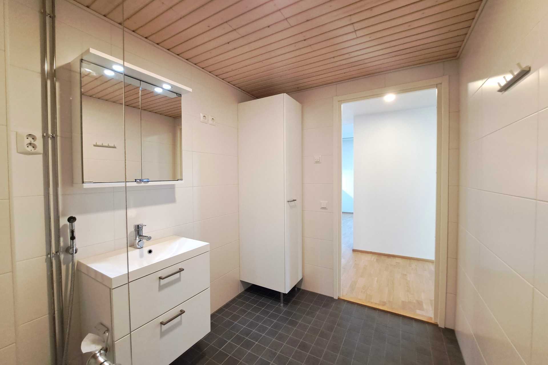 Kuninkaantammenkierto 10, , Kuninkaantammi, Helsinki