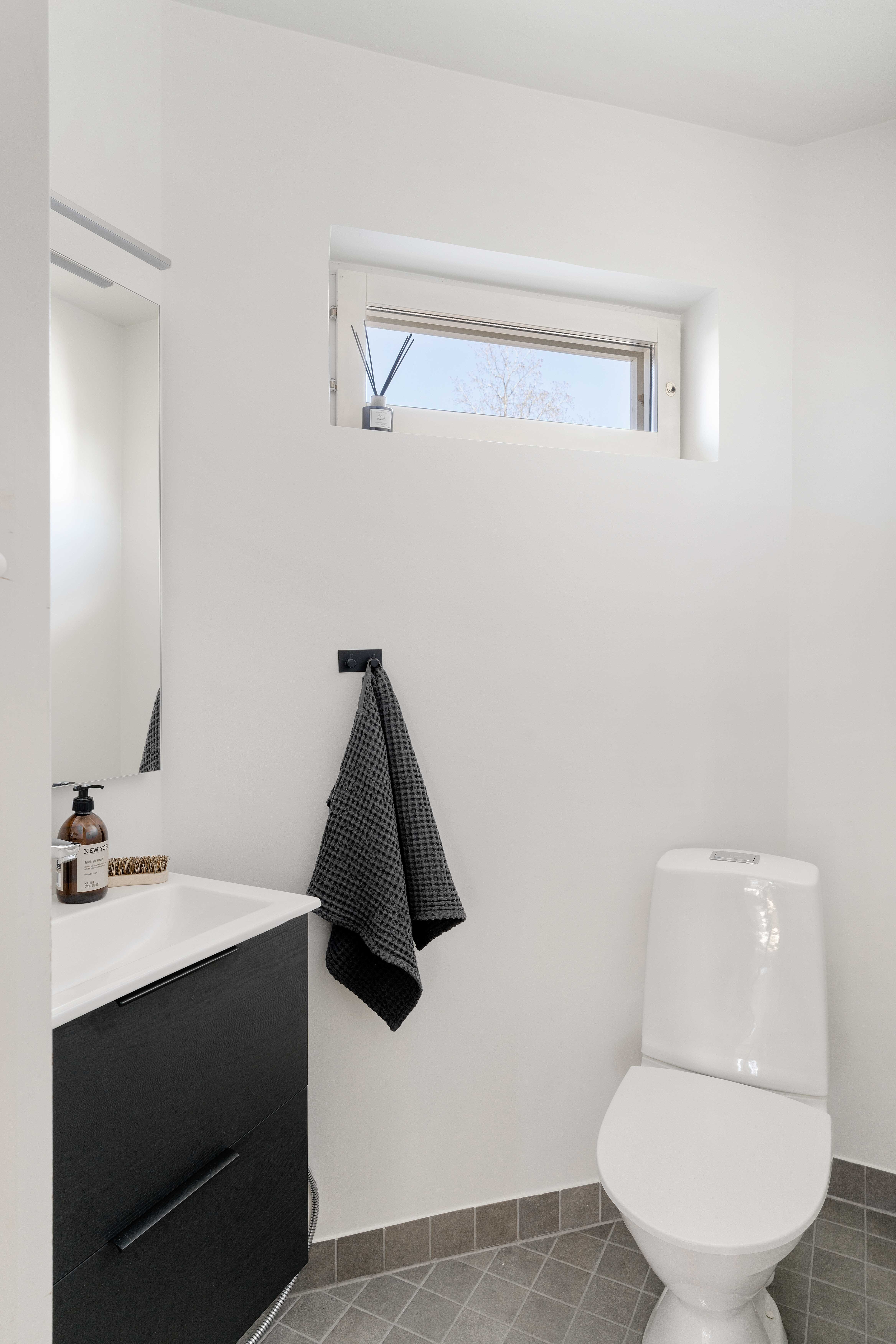 Laurinlahdentie 21, Laurinlahti, Espoo