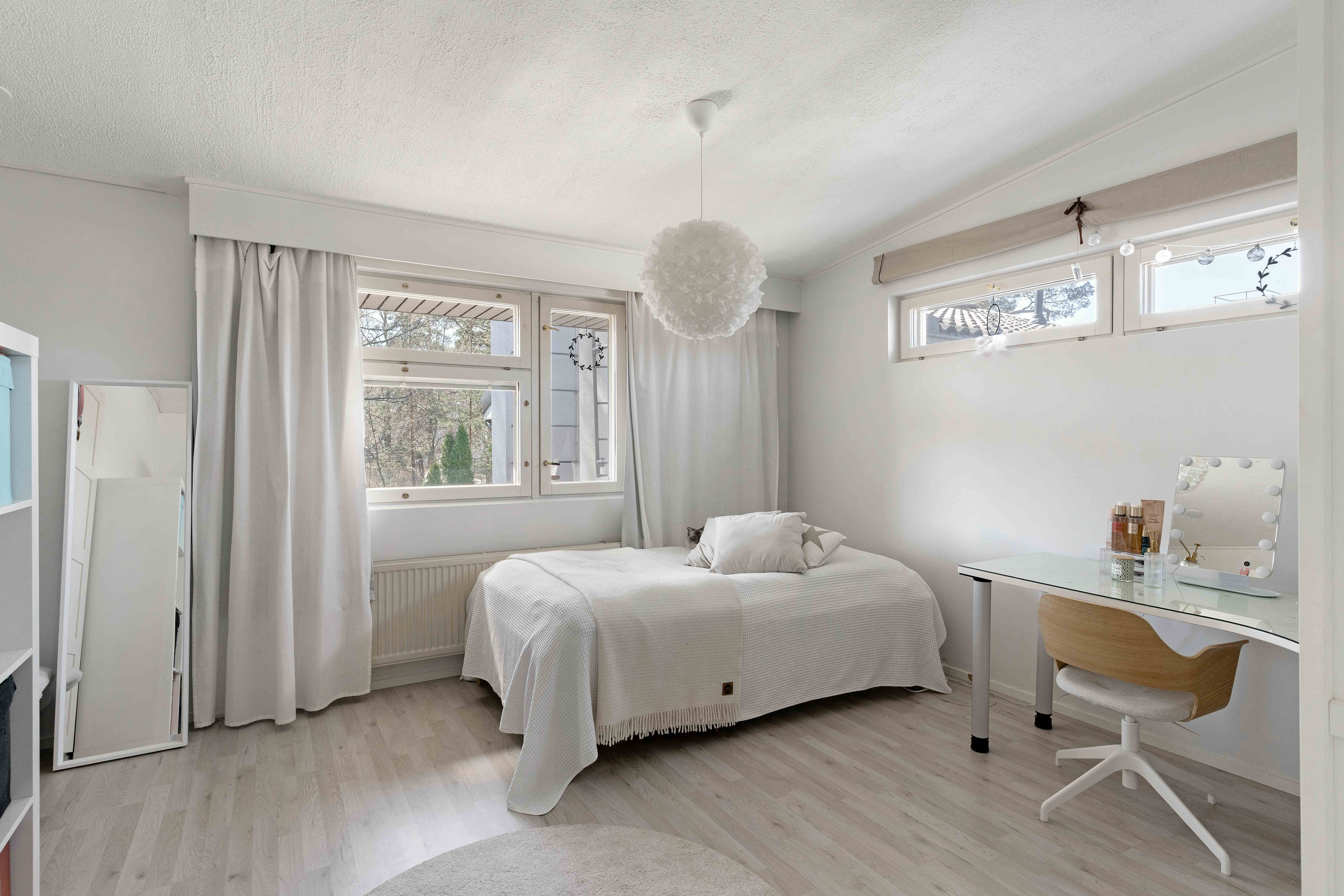 Laurinlahdentie 21, Laurinlahti, Espoo