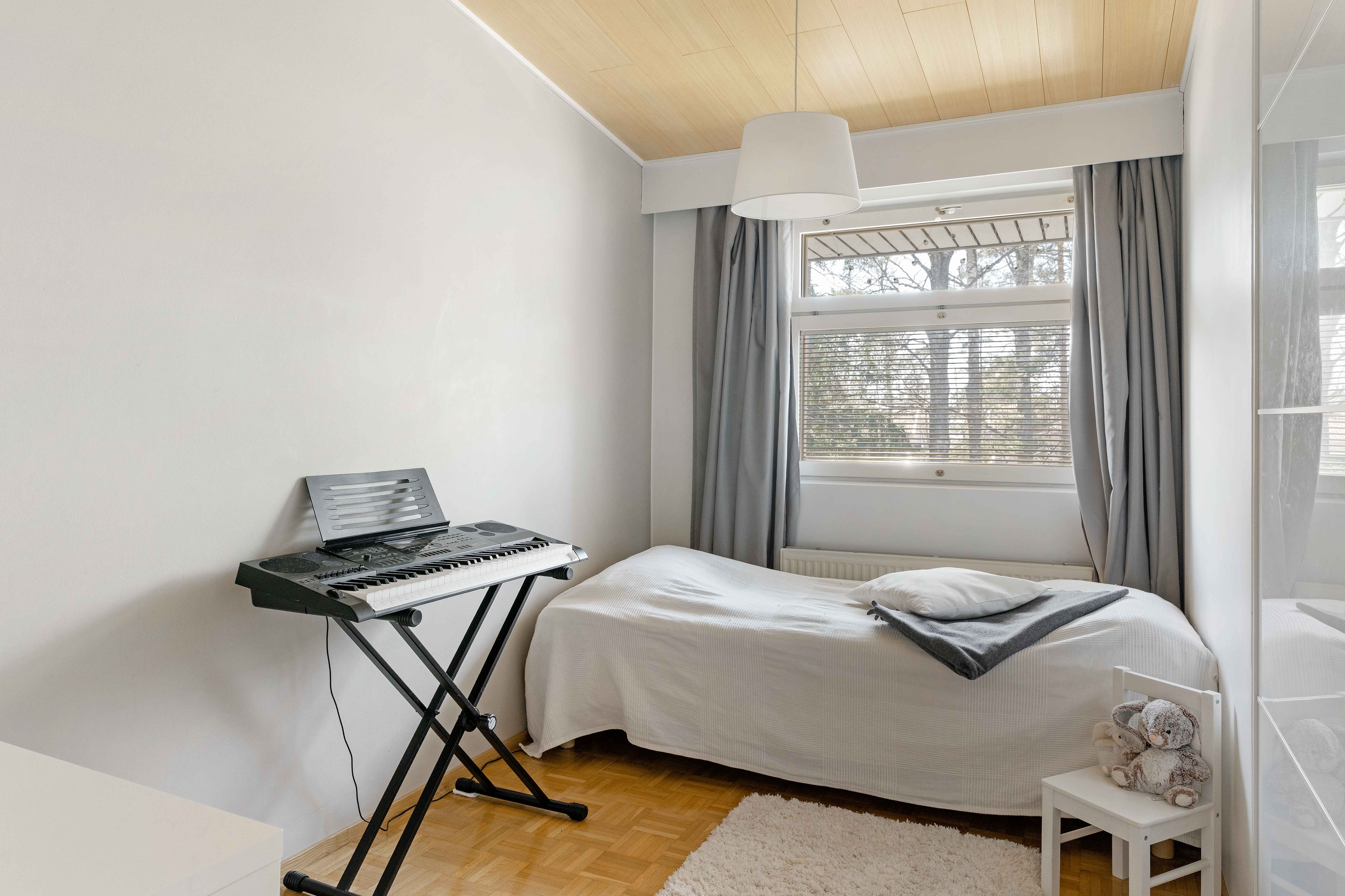 Laurinlahdentie 21, Laurinlahti, Espoo