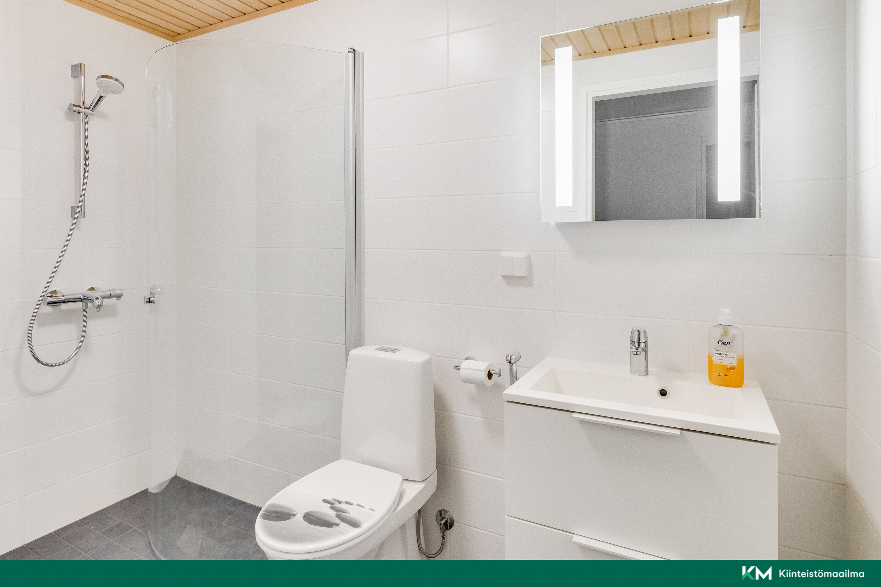 Alakerran kylpyhuone