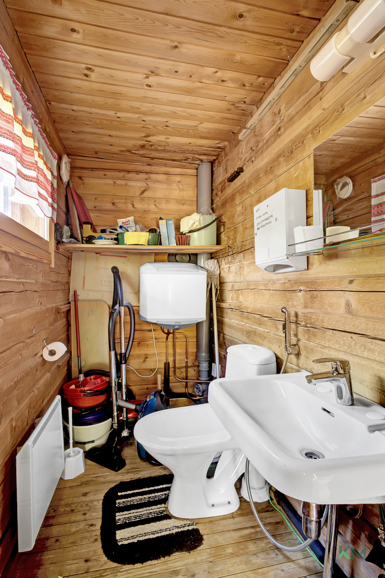 Päämökin wc