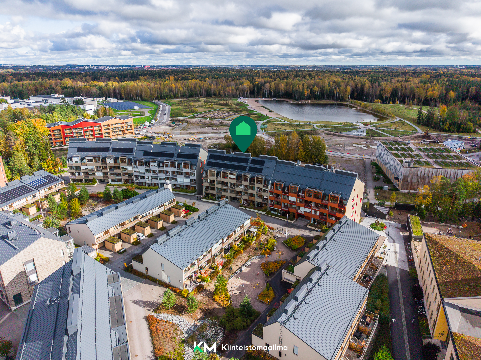 Karmiinikuja 4, Kuninkaantammi, Helsinki