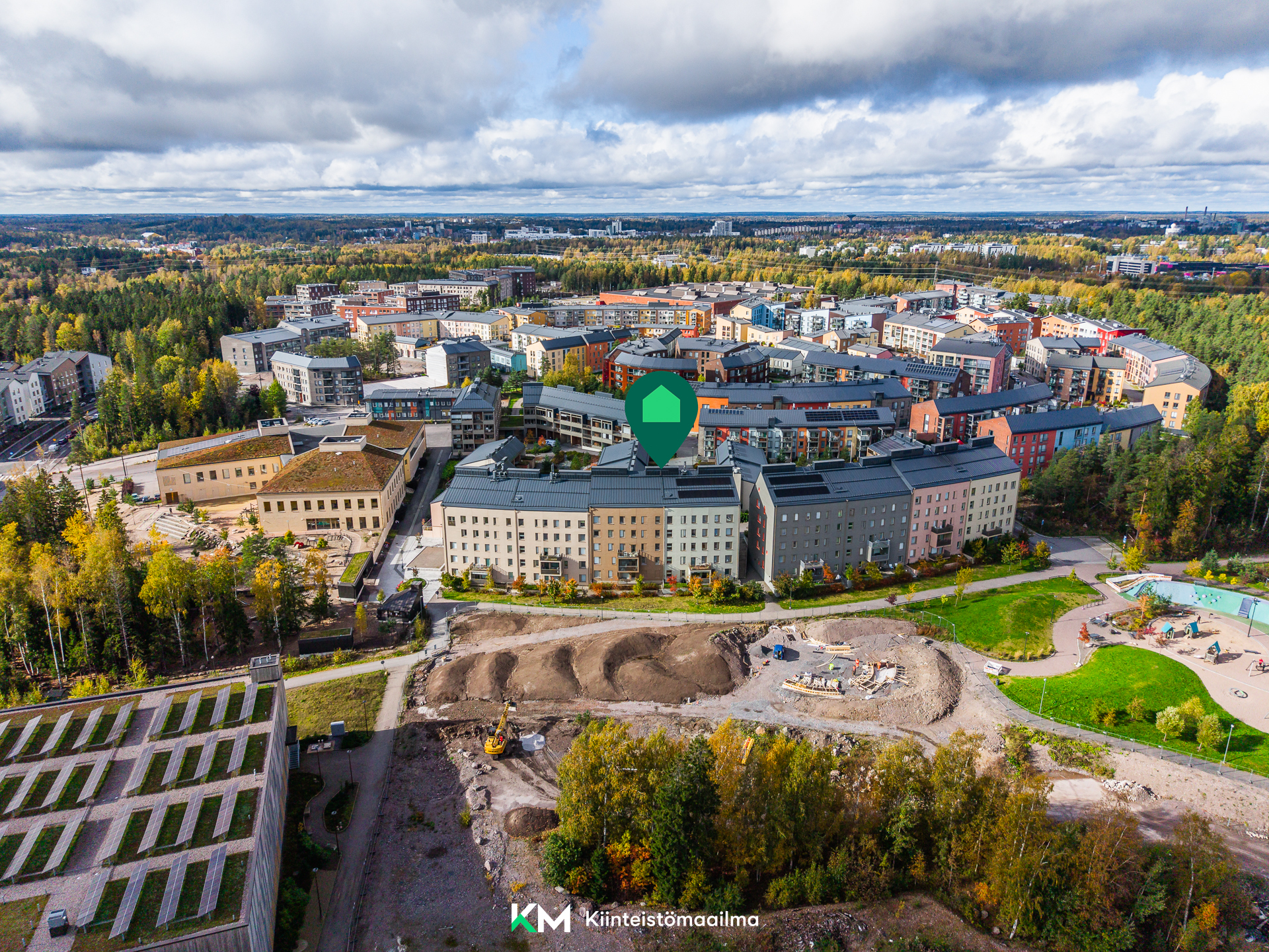 Karmiinikuja 4, Kuninkaantammi, Helsinki