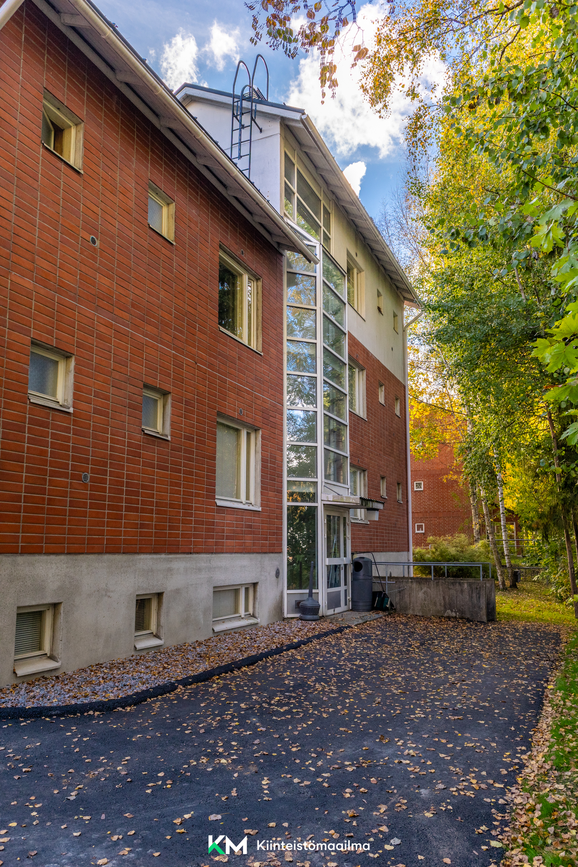 Sisäänkäynnin puoli