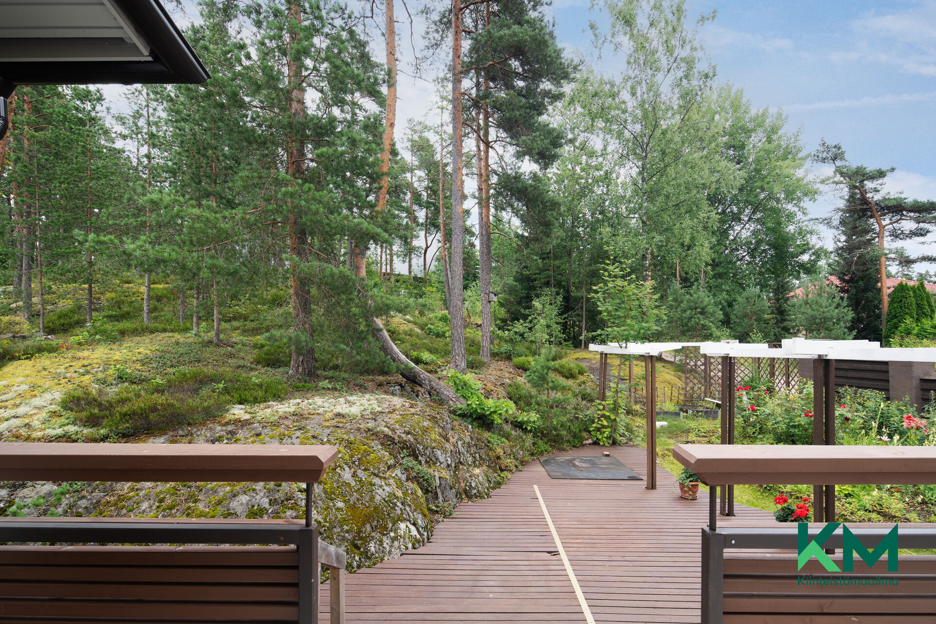 Vesitorninpolku 2, Kauniainen