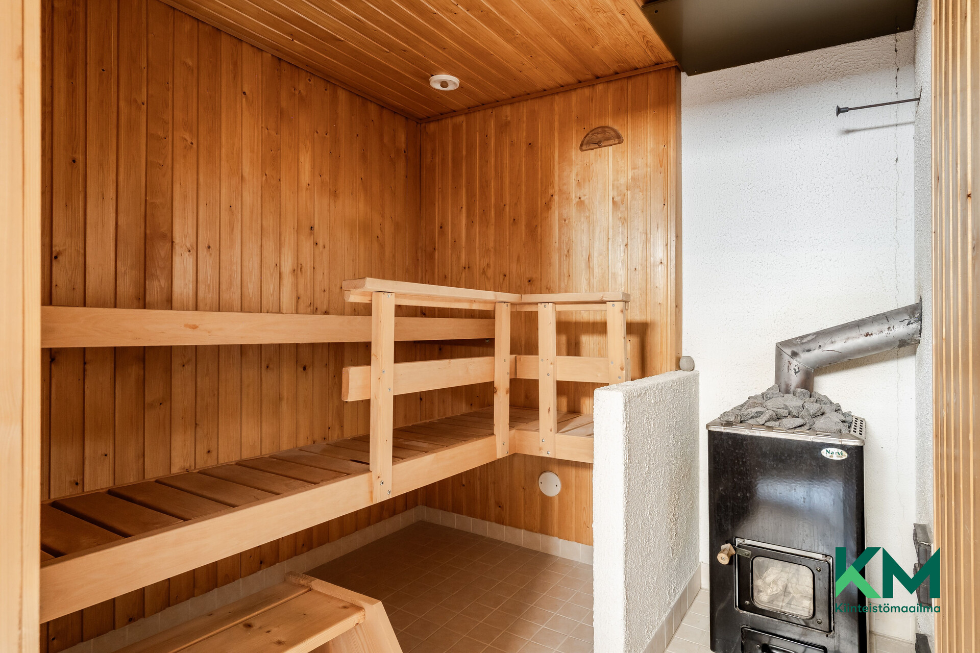 Vesitorninpolku 2, Kauniainen