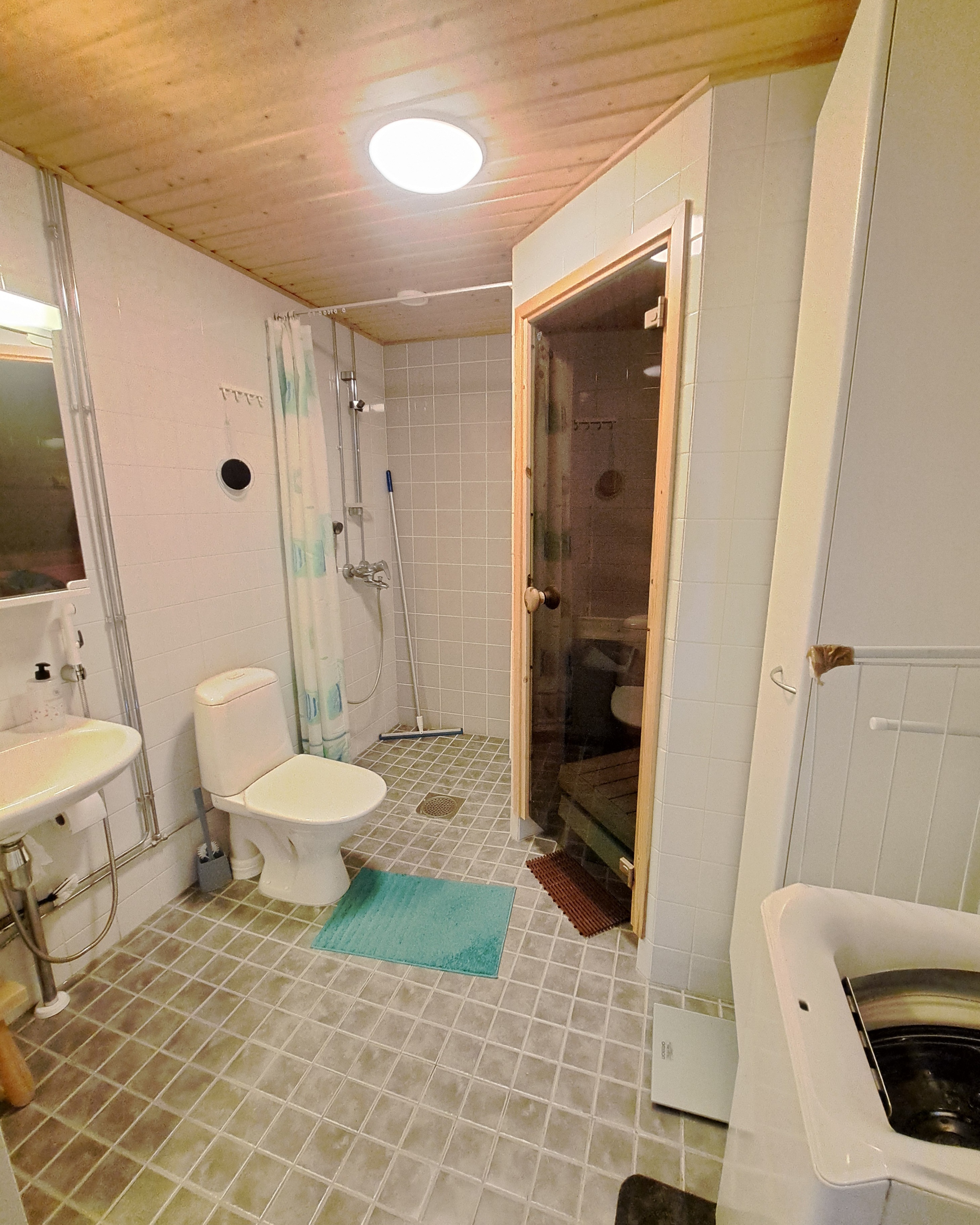 Rataniityntie 8, Kangasala