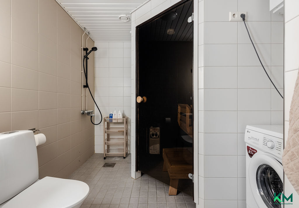 Uusikatu 10, Asemantausta, Lahti