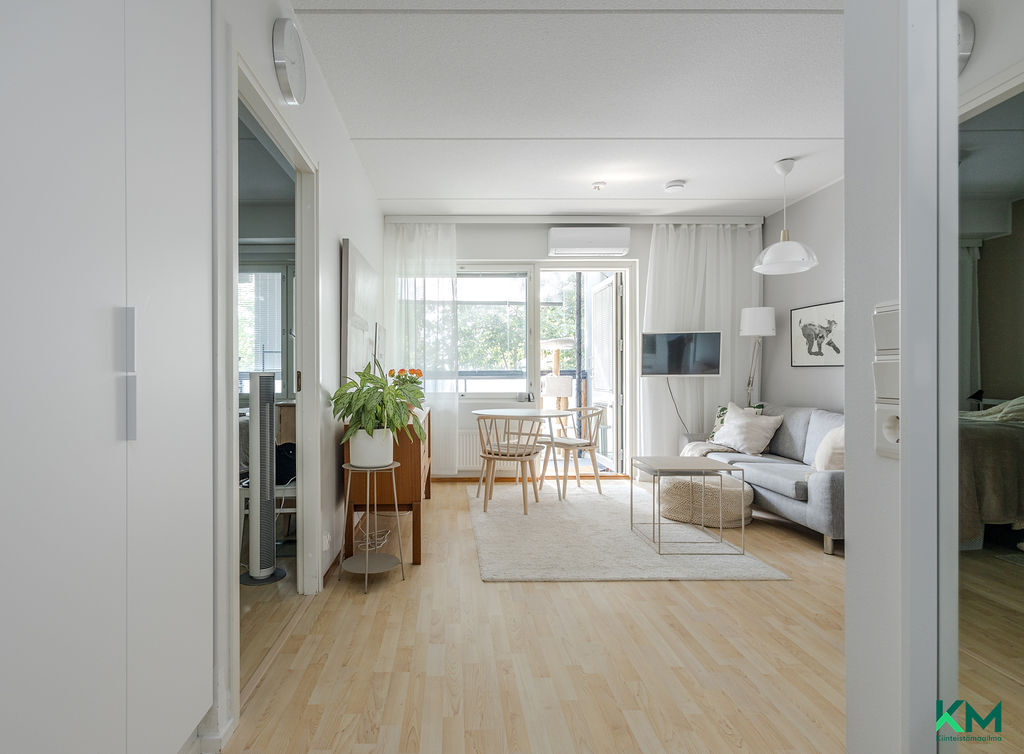 Uusikatu 10, Asemantausta, Lahti