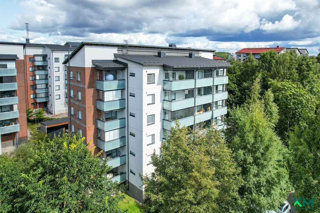 Uusikatu 10, Asemantausta, Lahti