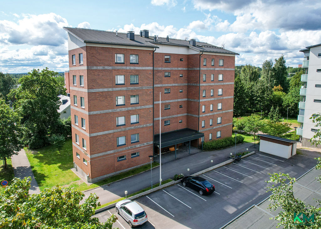 Uusikatu 10, Asemantausta, Lahti